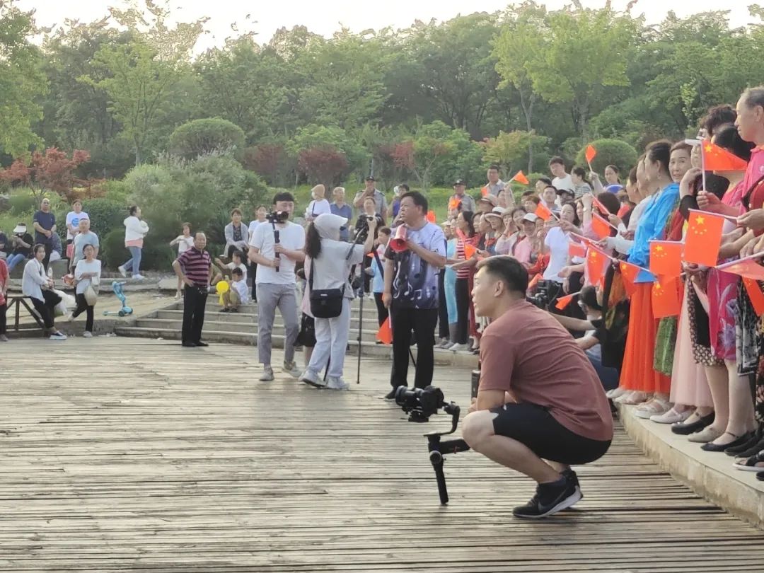 人與技術(shù)的和諧共生，在線動態(tài)探索之旅